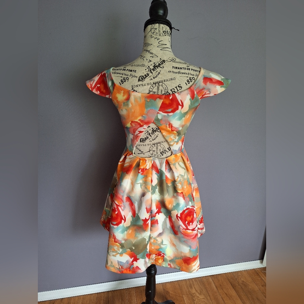 Dainty Hooligan Floral Dress - Orange and Red - Picture 5 of 5
